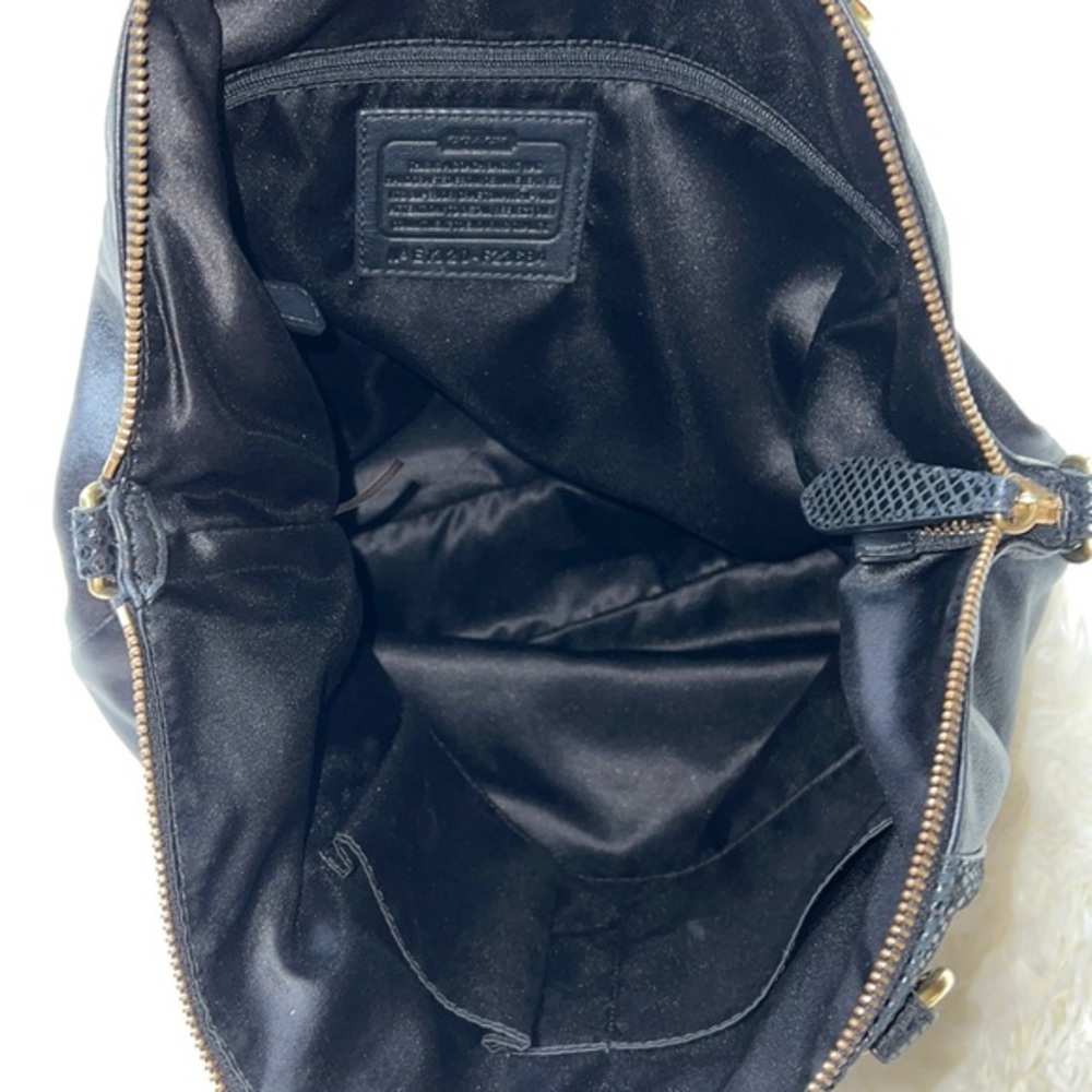 Coach shoulder bag - Picture 3 of 7